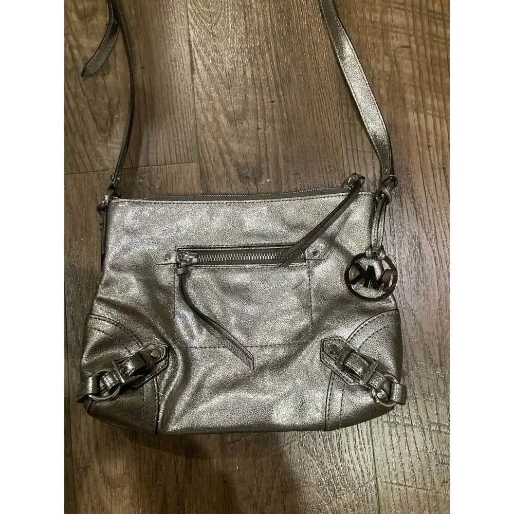 MICHAEL KORS, SMALL LEATHER METALIC SPARKEL CROSSBODY BAG